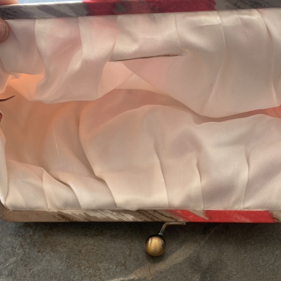 Chico’s silk pleated clutch GUC - Picture 10 of 14